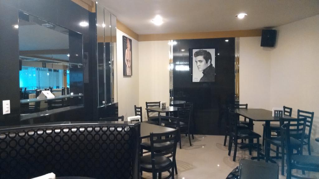Frontiere Hotel