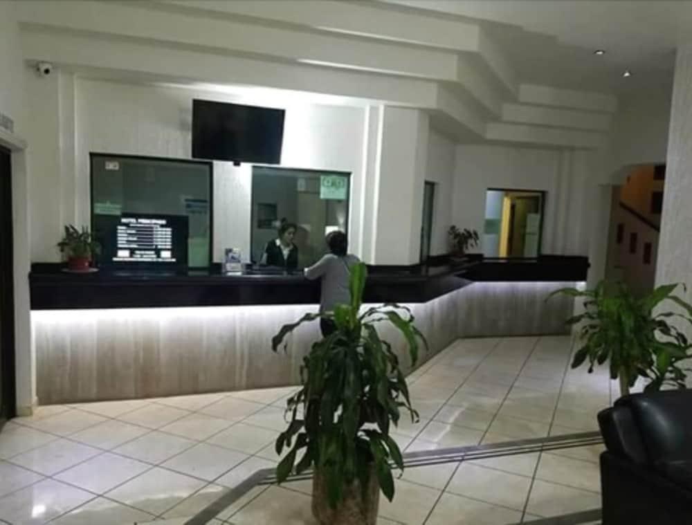 Principado Aeropuerto 3* Tijuana