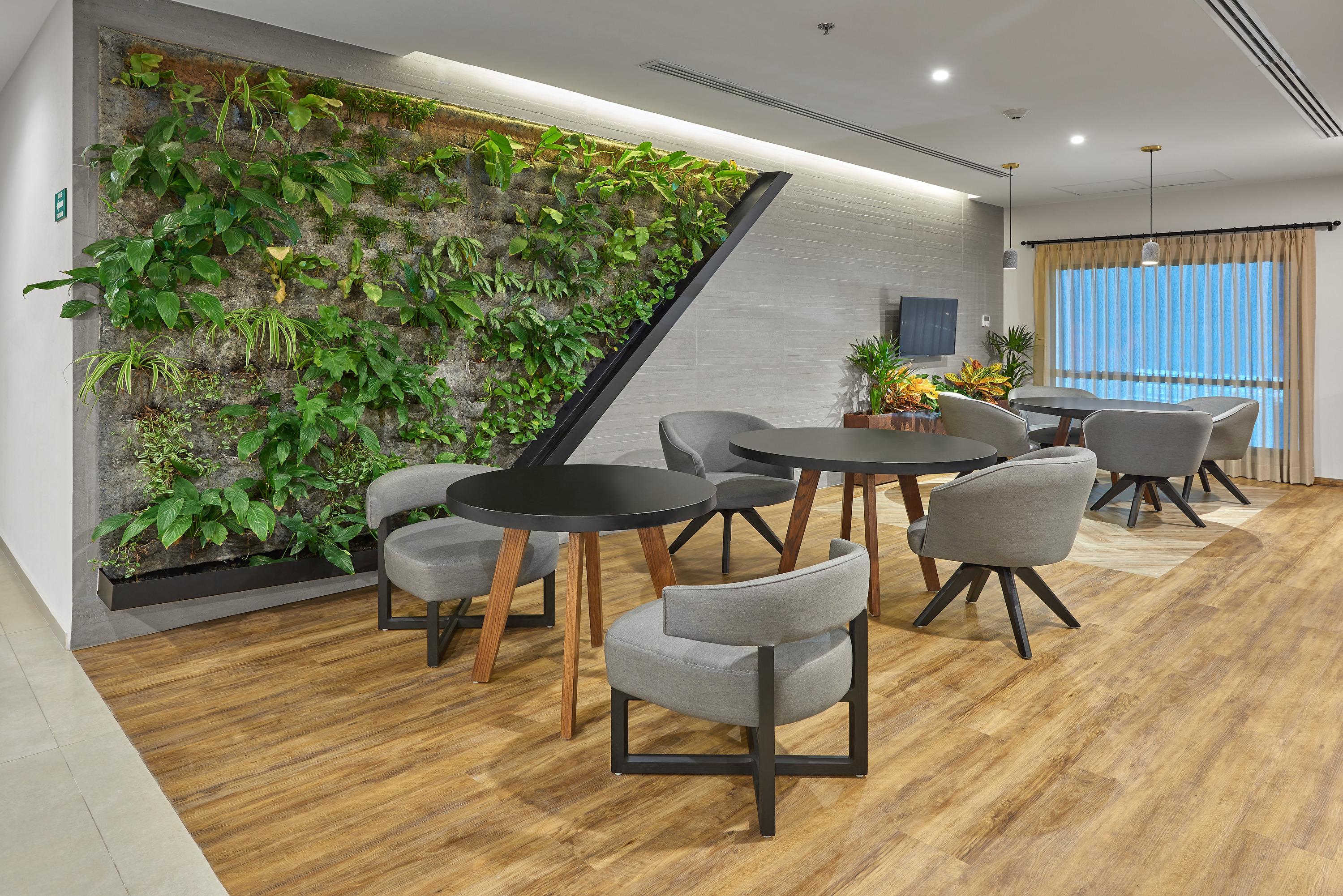 Hotel Express By Marriott 4*