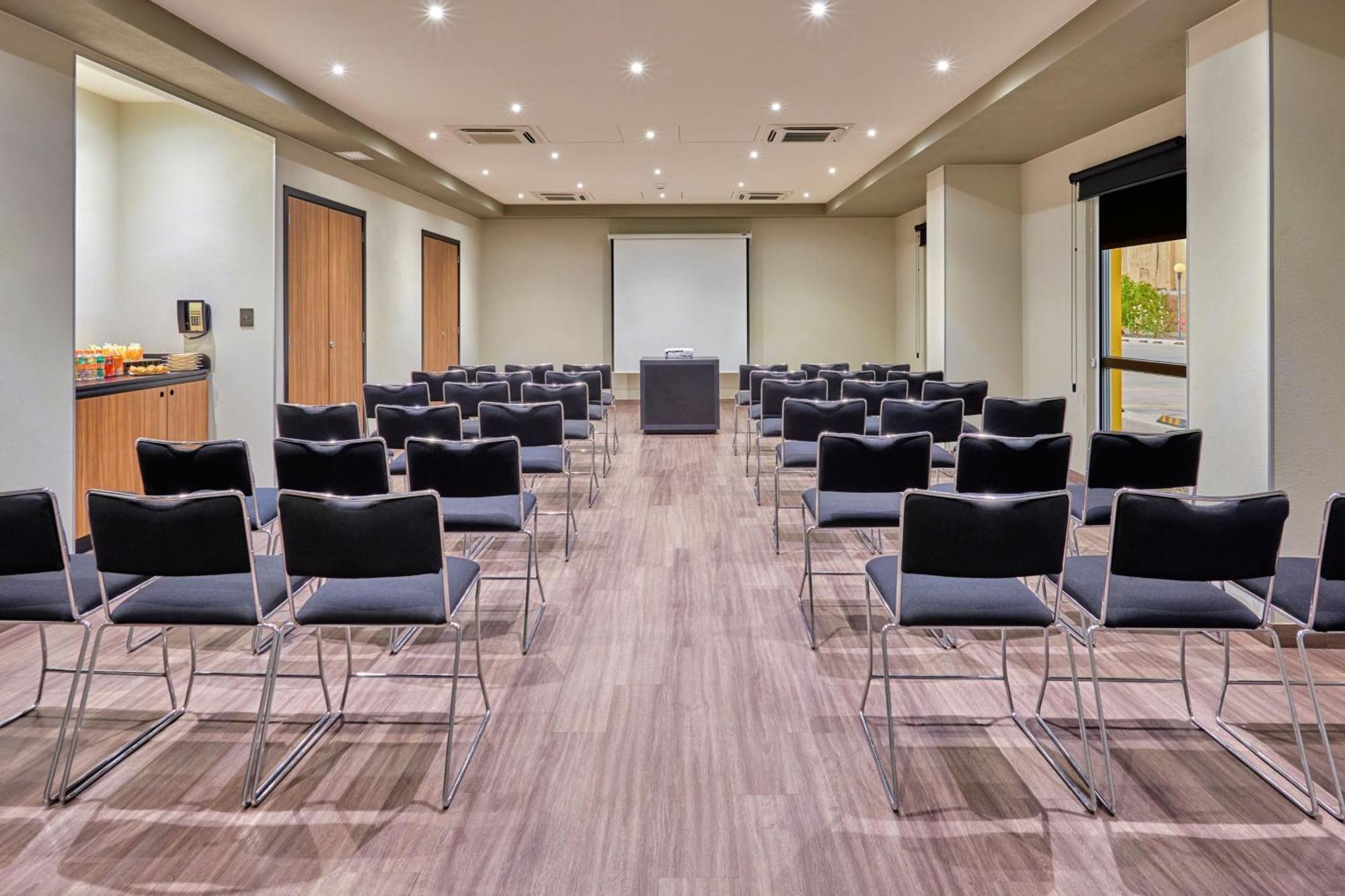 Express By Marriott Otay Hotel