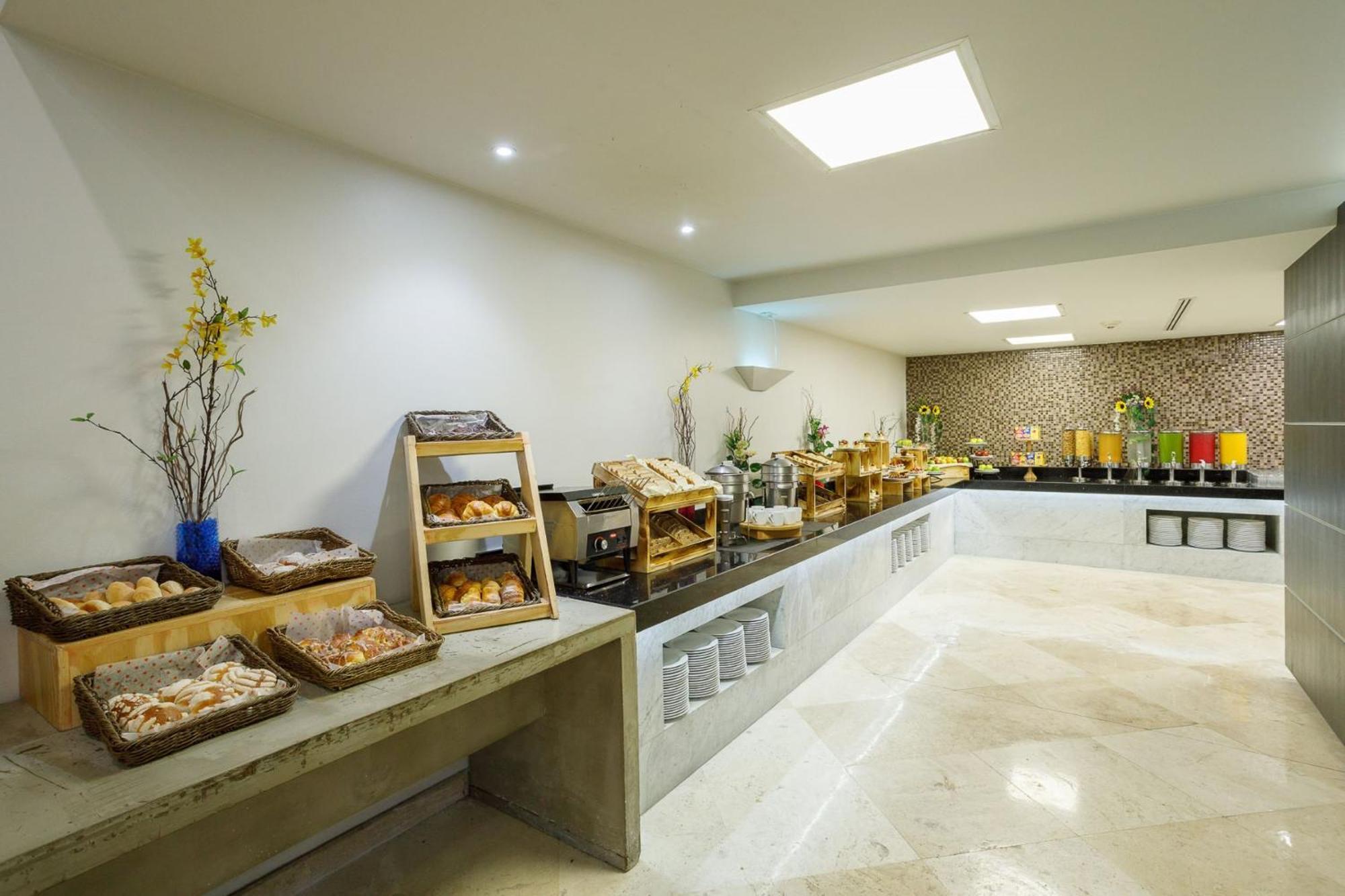 Real By Camino Real 5*
