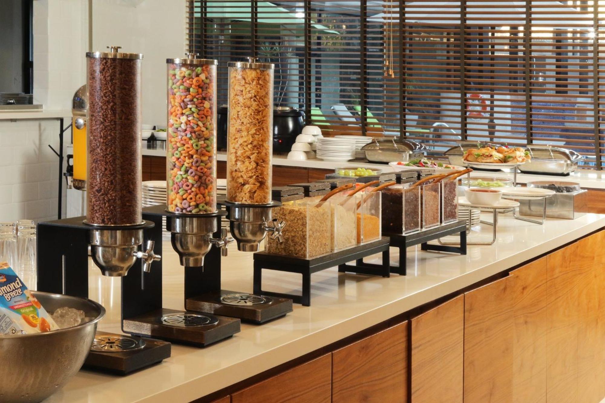 Zona Rio By Ihg Hotel 4*
