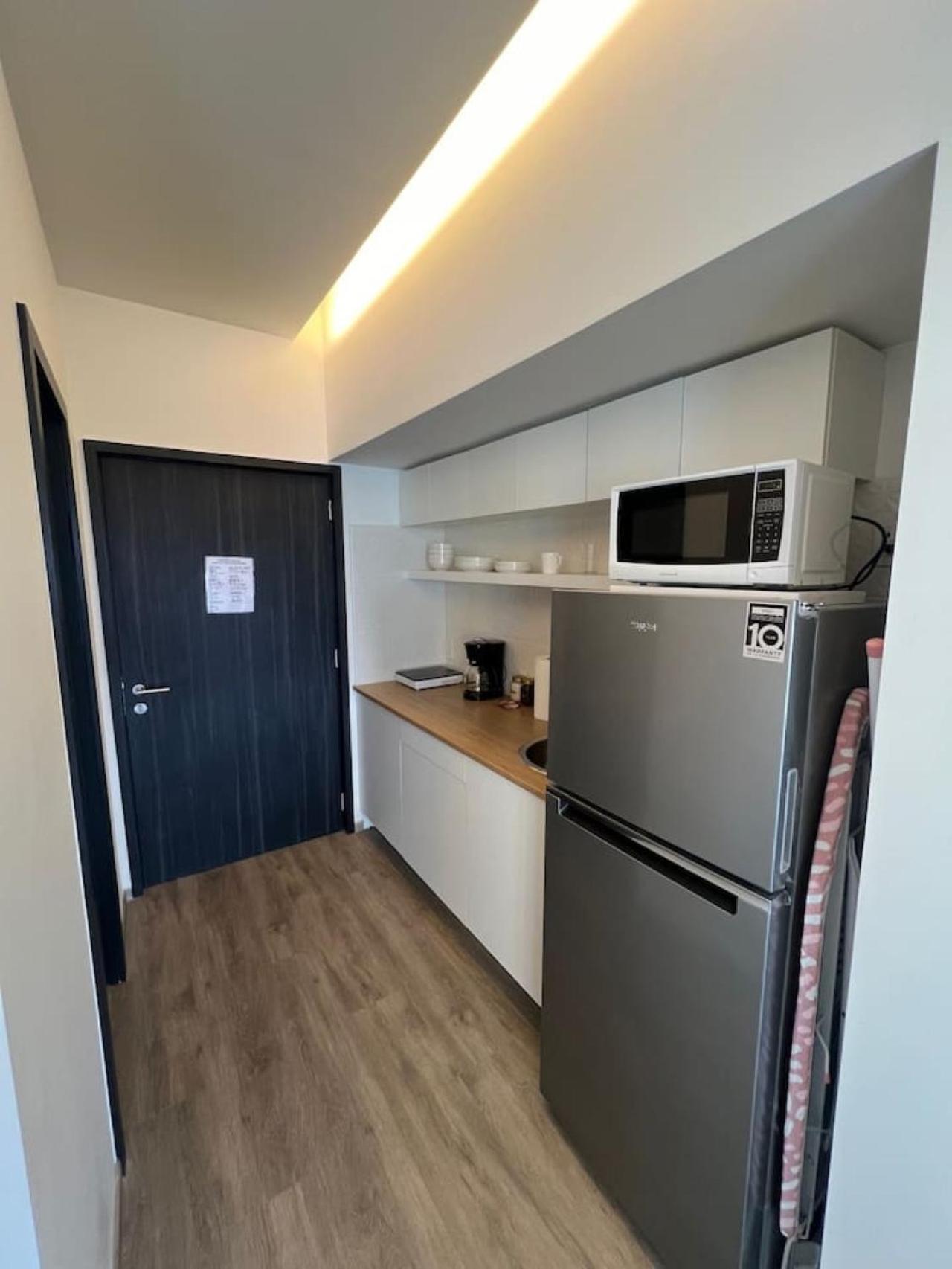 Perfect Gataway Centrally Located In Apartment *