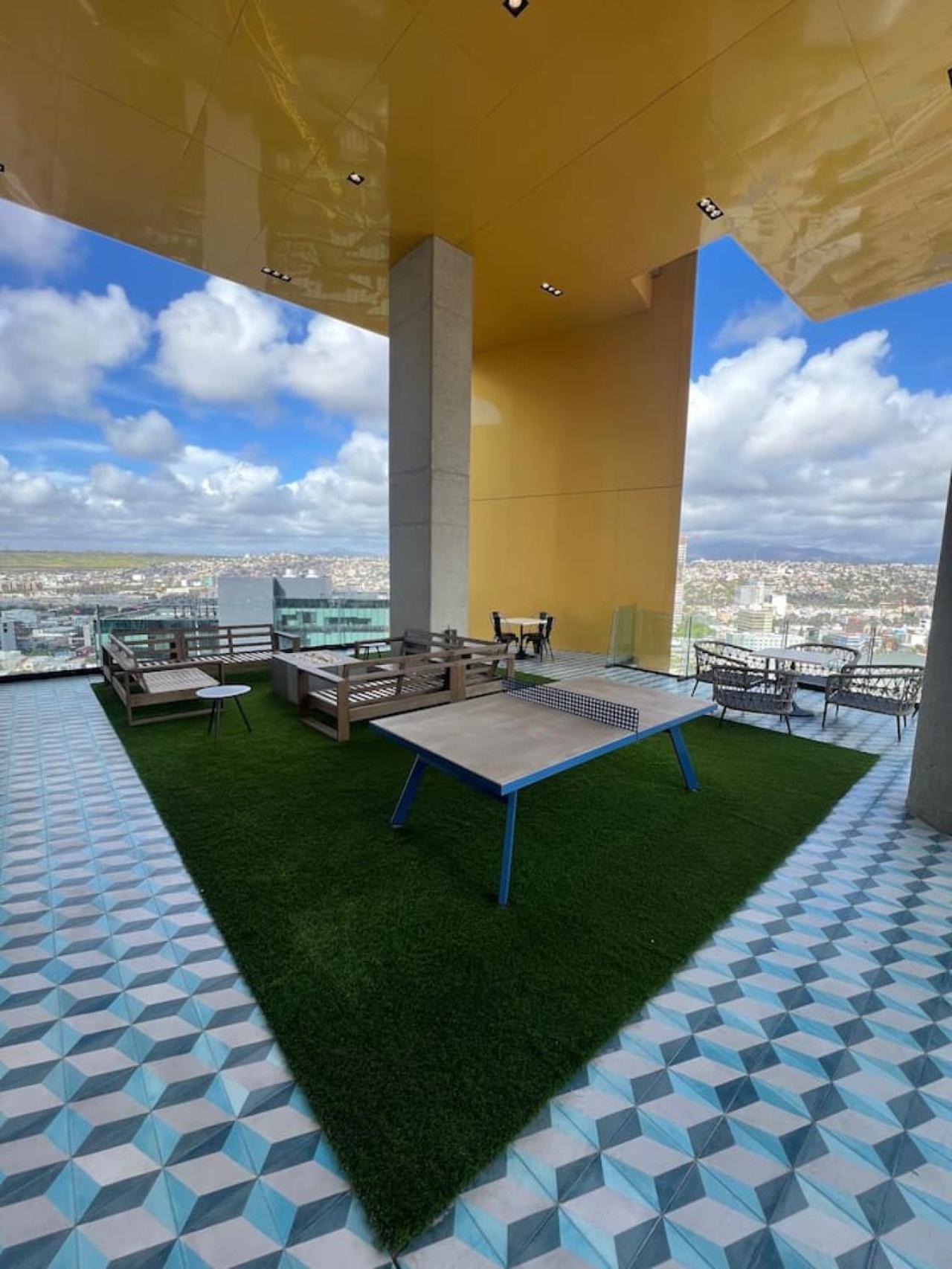 Perfect Gataway Centrally Located In Apartment Tijuana
