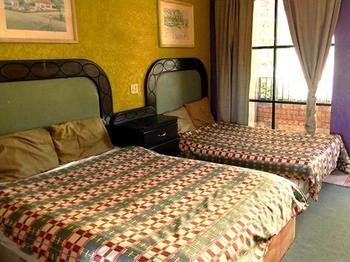 Hotel del amor Grand Guaycura 2*