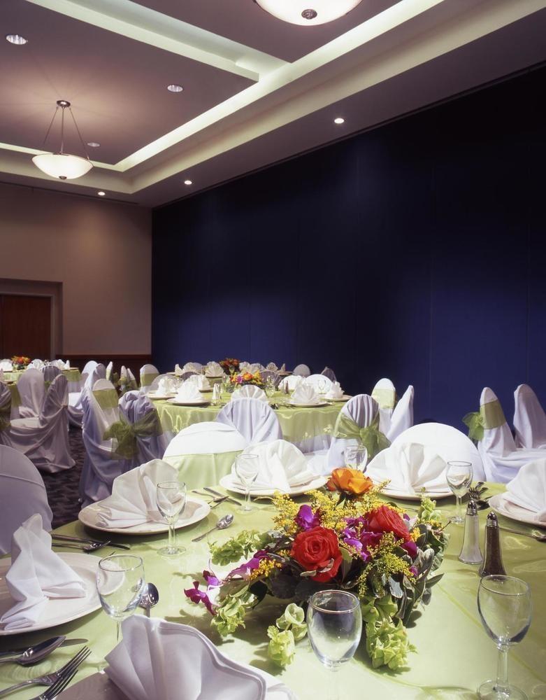 Fiesta Otay Aeropuerto 4*