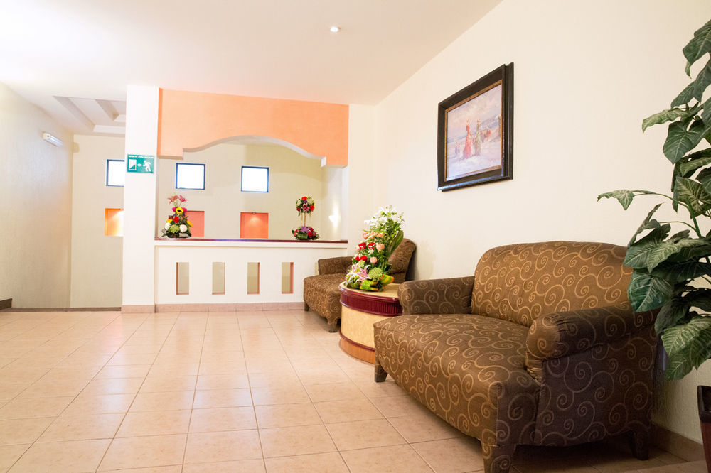 Hotel Principado Aeropuerto 3*