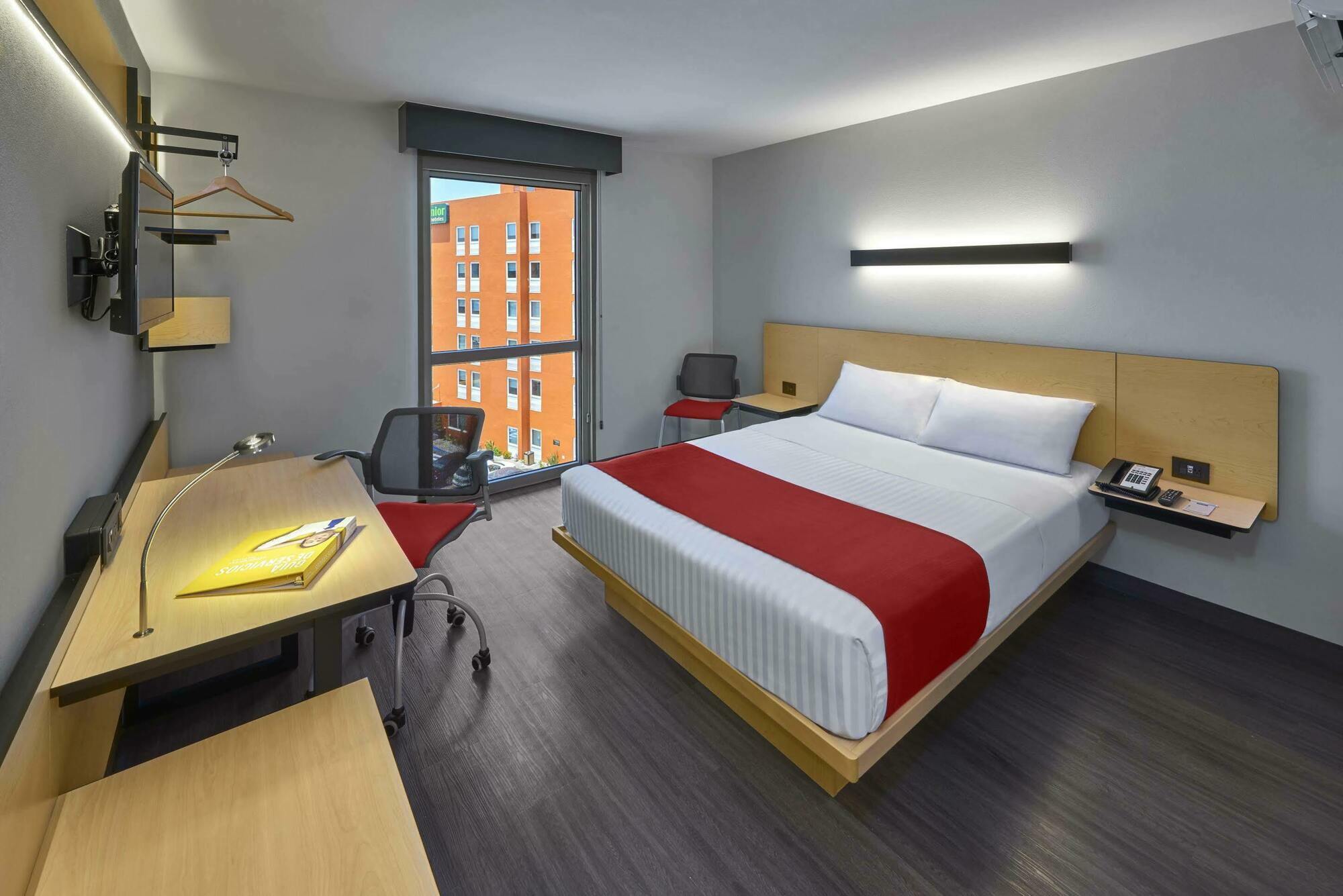 Express By Marriott Hotel 4*