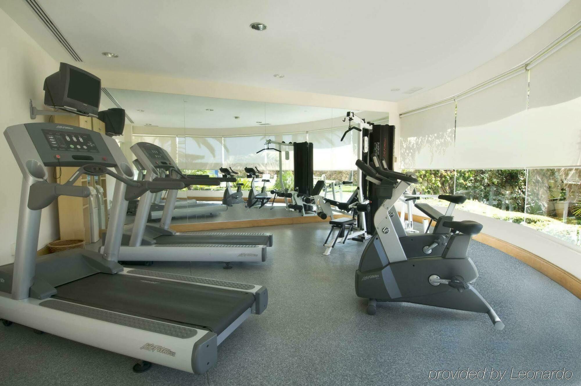Hotel Fiesta Otay Aeropuerto 4*