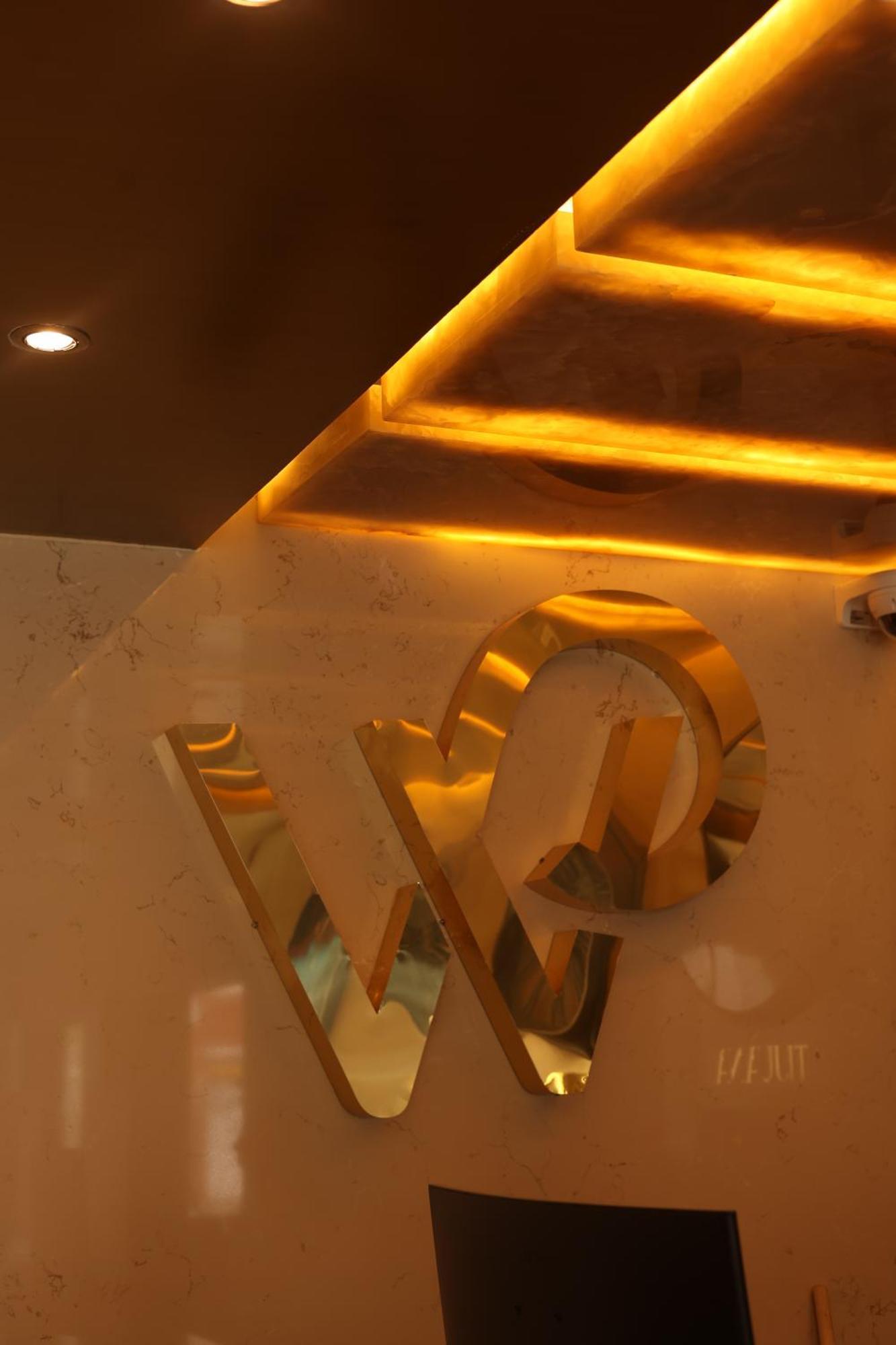 West Plaza Hotel