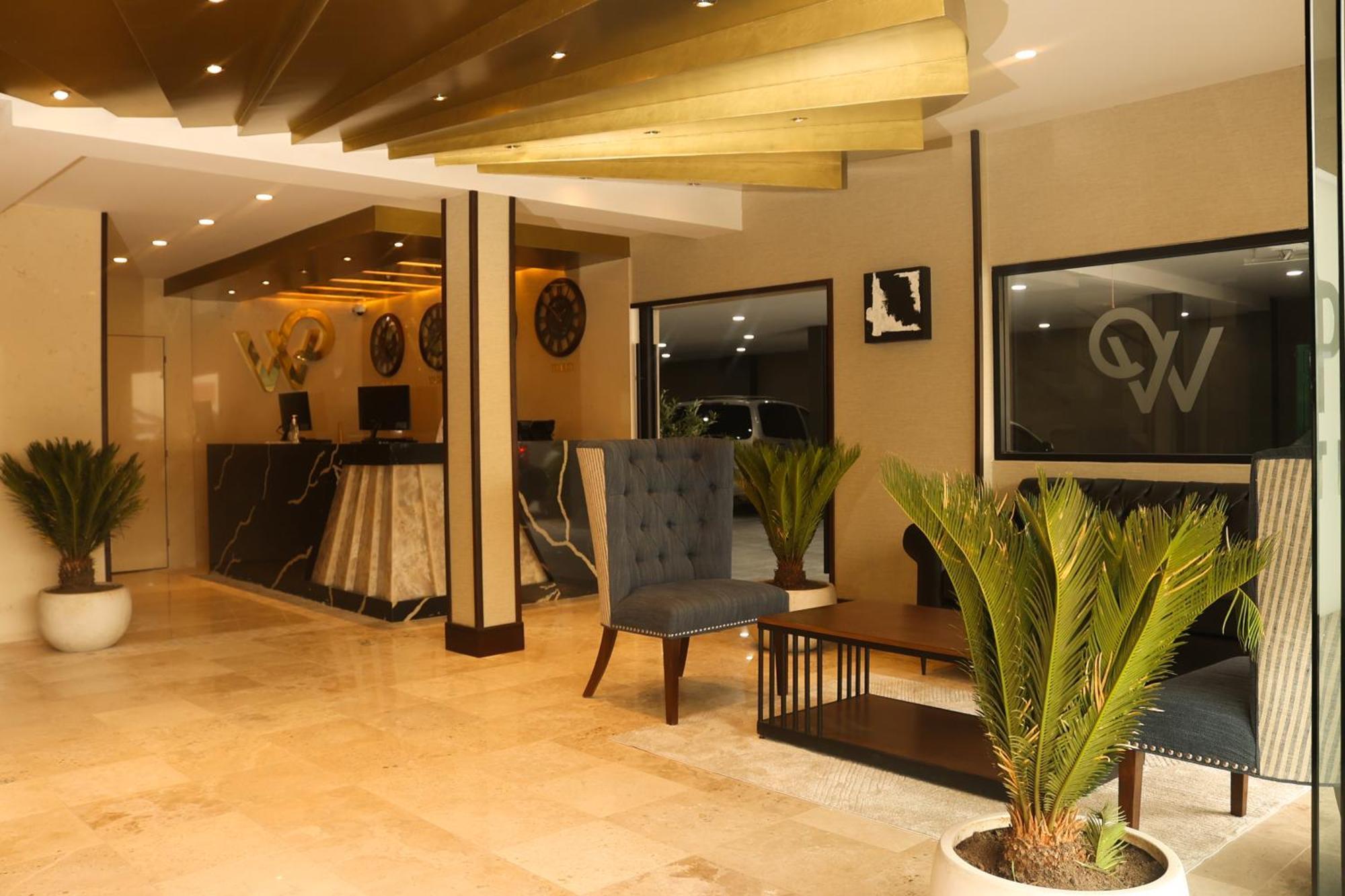West Plaza 4*