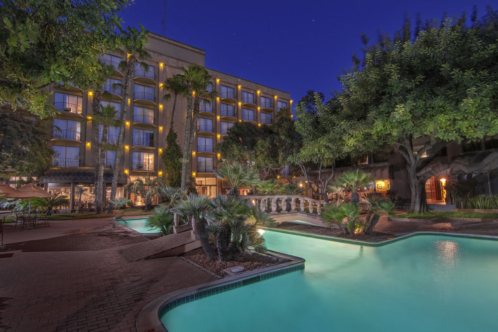 Lucerna 4* Tijuana