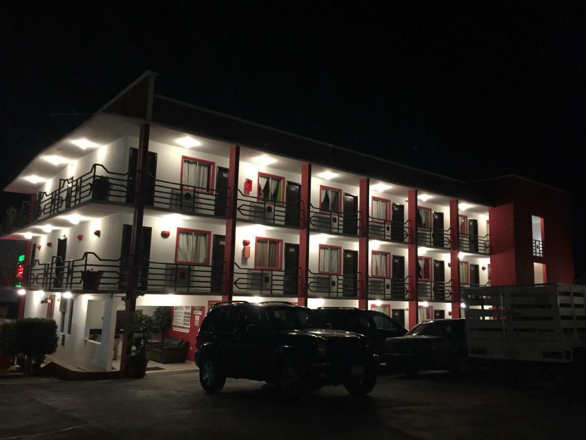 Hotel Descanso 3*