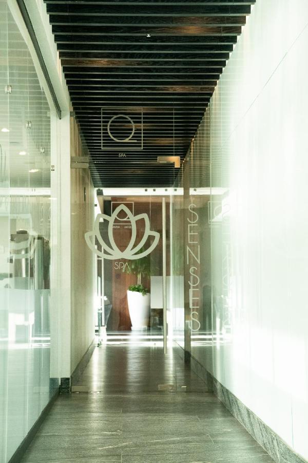 Hotel Quartz & Tijuana